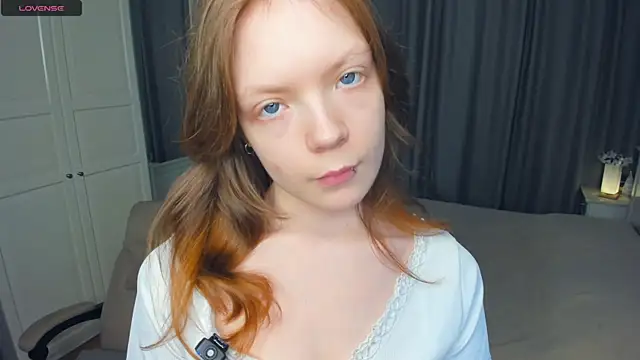 LavenderMitten Pertunjukan Webcam