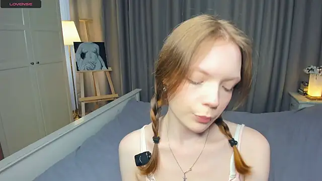 LavenderMitten's Live XXX Chat