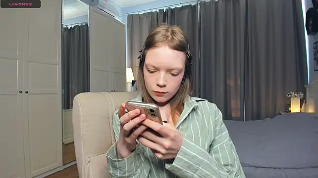 LavenderMitten's Live XXX Chat