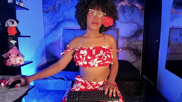 CataleyaMoon_ Show in webcam