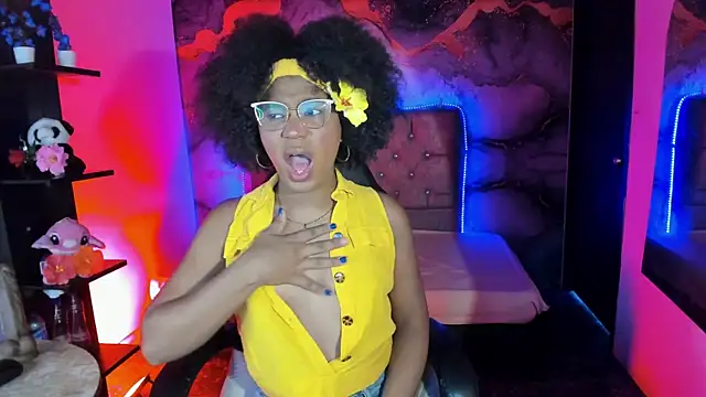 CataleyaMoon_'s Webcam Show