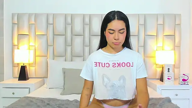 paola_katy_dicks Show in webcam