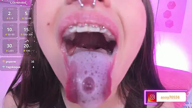 Chat +18 de AnnyCotton ao vivo