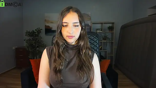 Effy_Royse Adlı Modelin Canlı XXX Sohbeti