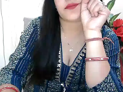 _chitranshi Adlı Modelin Canlı XXX Sohbeti