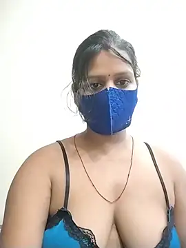 Pokazy przed kamerką – Nakedgirl07