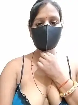 Nakedgirl07 现场性爱视讯表演