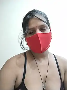 hotyrani07's Webcam Show