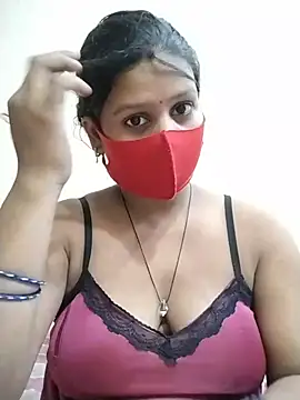 hotyrani07's Webcam Show