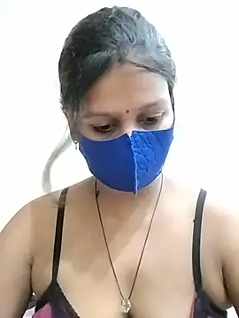 hotyrani07 XXX чат на живо
