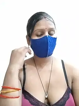 hotyrani07 Show Webcam