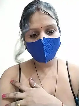 Show de hotyrani07 na webcam