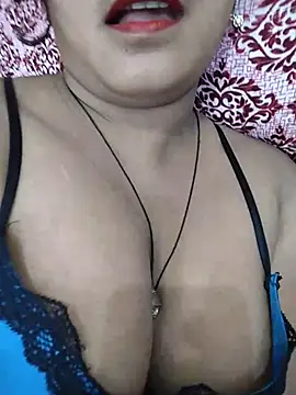 hotyrani07 Adlı Modelin Canlı XXX Sohbeti