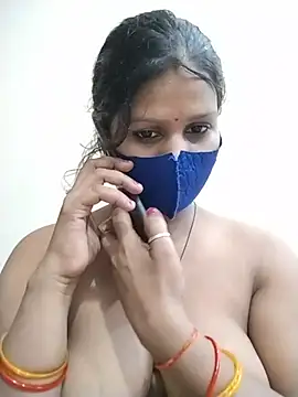 hotyrani07's Live XXX Chat