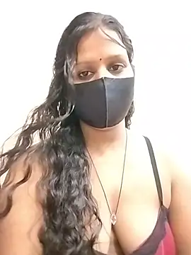 hotyrani07 现场XXX聊天