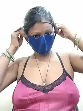 hotyrani07's Live Sex Cam Show