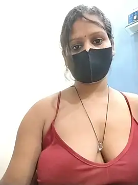 hotyrani07 Adlı Modelin Canlı XXX Sohbeti
