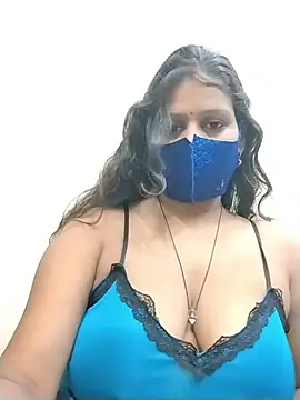 Chatroom XXX en direct de hotyrani07