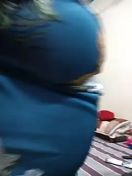 hotyrani07 webcam show