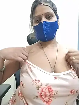 hotyrani07 Show Webcam