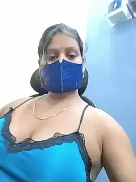 hotyrani07 élő XXX-chatje