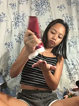 Asianpinay_Skinny1818 网络视讯表演
