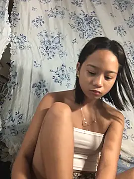 Pokazy przed kamerką – Asianpinay_Skinny1818