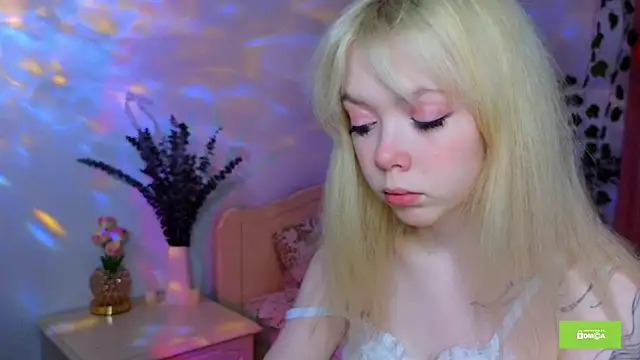Chat +18 de Rochelle_kitty ao vivo