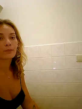 sweetsophie69 webcam show