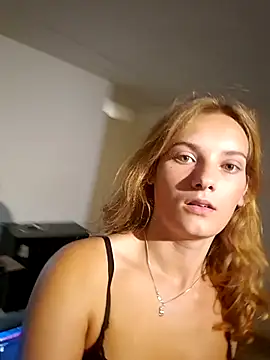 sweetsophie69 网络视讯表演