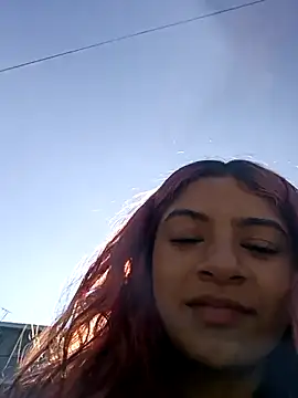 Show modela lunabloom2 na web-kameri