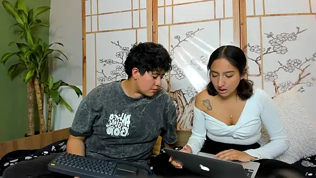 Sala de chat ao vivo de Gaia_n_Nix