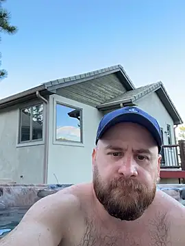 הופעת וובקאם של themountainbearmx