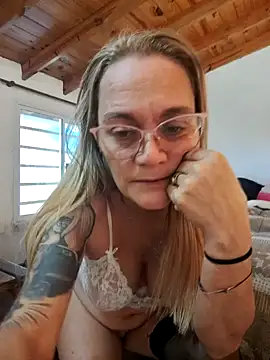 Chat XXX en directo de Nanybeach