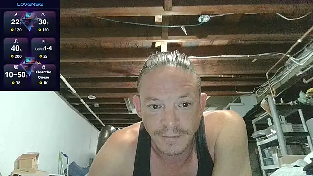 ShadowLove85 Show in webcam