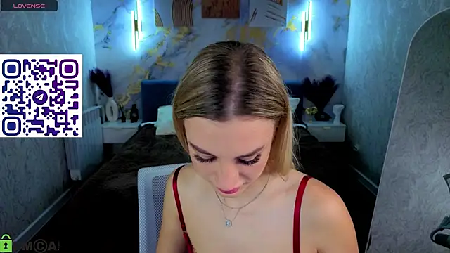 Silen_Tori's Live XXX Chat