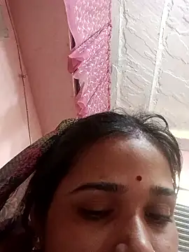 Deepjakolirr Show in webcam