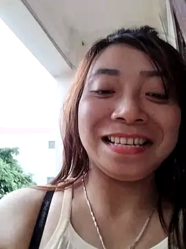 cute-shine webcam show