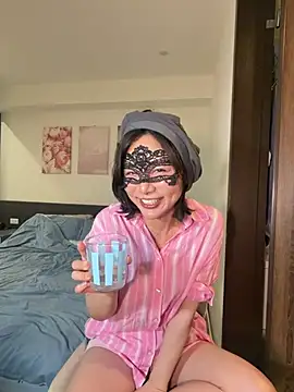 Mochi-Momo's Webcam Show