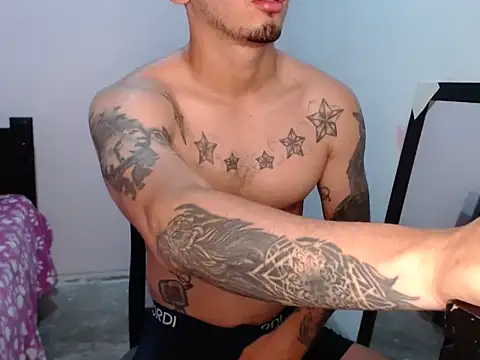 Show modela HotSinlge na web-kameri