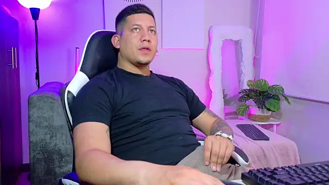 _robertobaggioo Adlı Modelin Web Kamerası Şovu