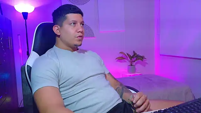 _robertobaggioo Webcamshow