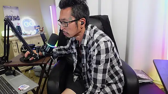 Pertunjukan Kamera Web Ghost11_11