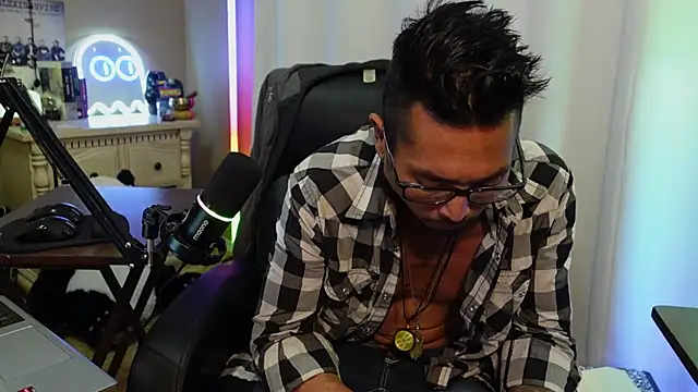 Show de Ghost11_11 na webcam