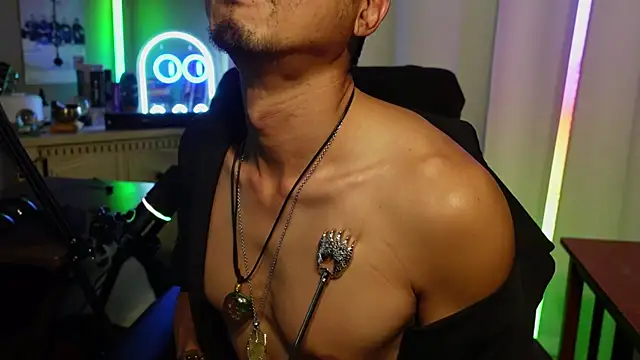 Ghost11_11 Show in webcam