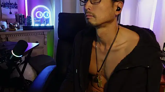 Show de Ghost11_11 na webcam