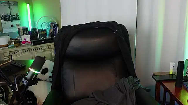 Ghost11_11 Show in webcam