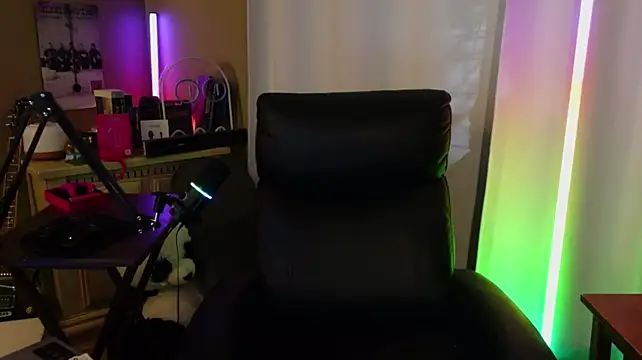 Ghost11_11 Show in webcam