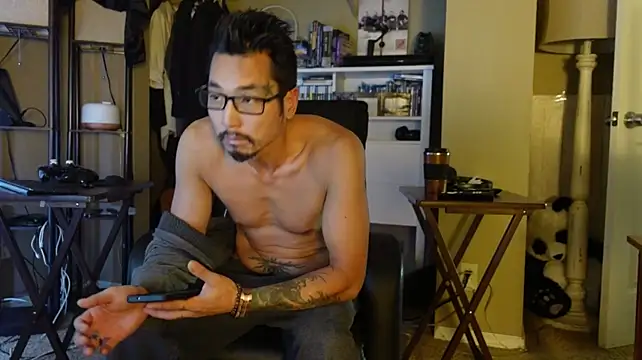 Ghost11_11 Show in webcam