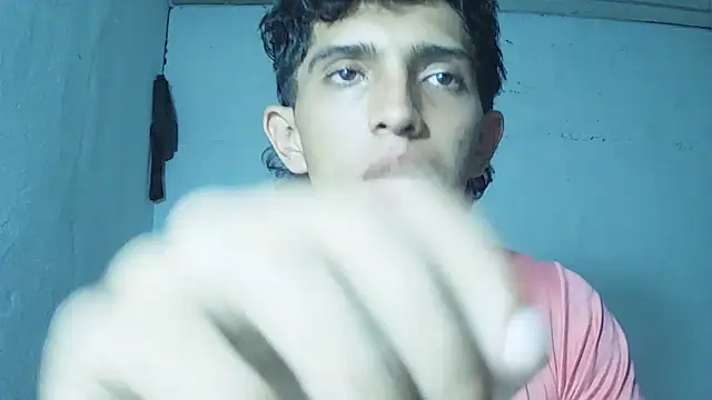 Noscay Show in webcam